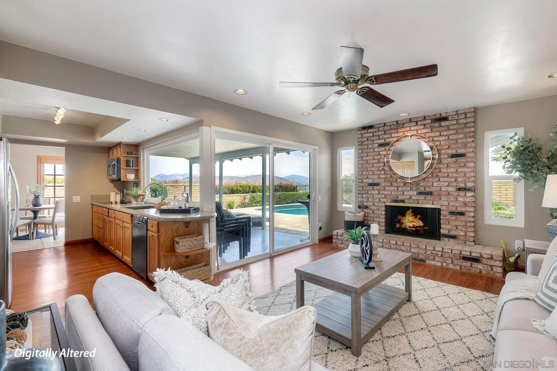 1535 Avenida Ladera