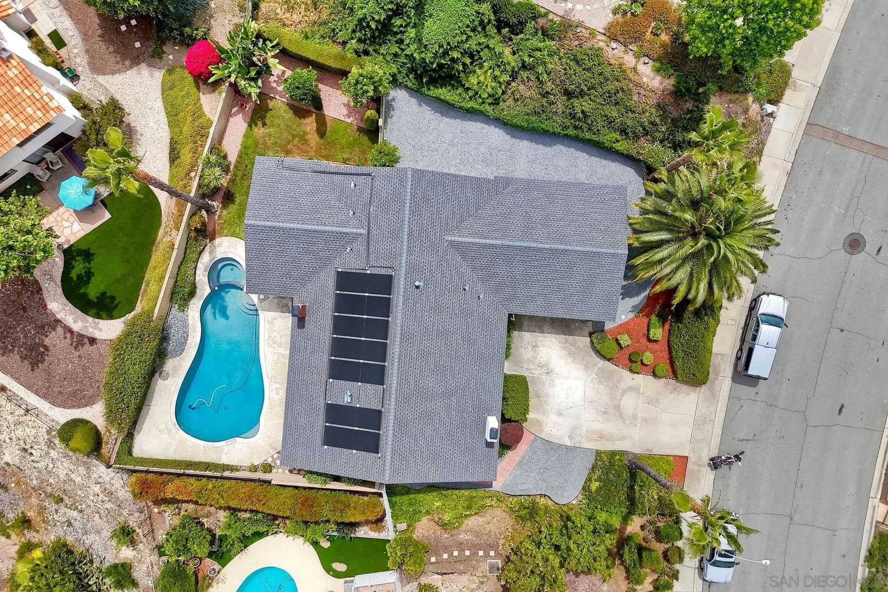 https://cdn.realtyfeed.com/cdn/127/260009274/94c9d803b2c4c2ea362e6c9da81991ae.webp