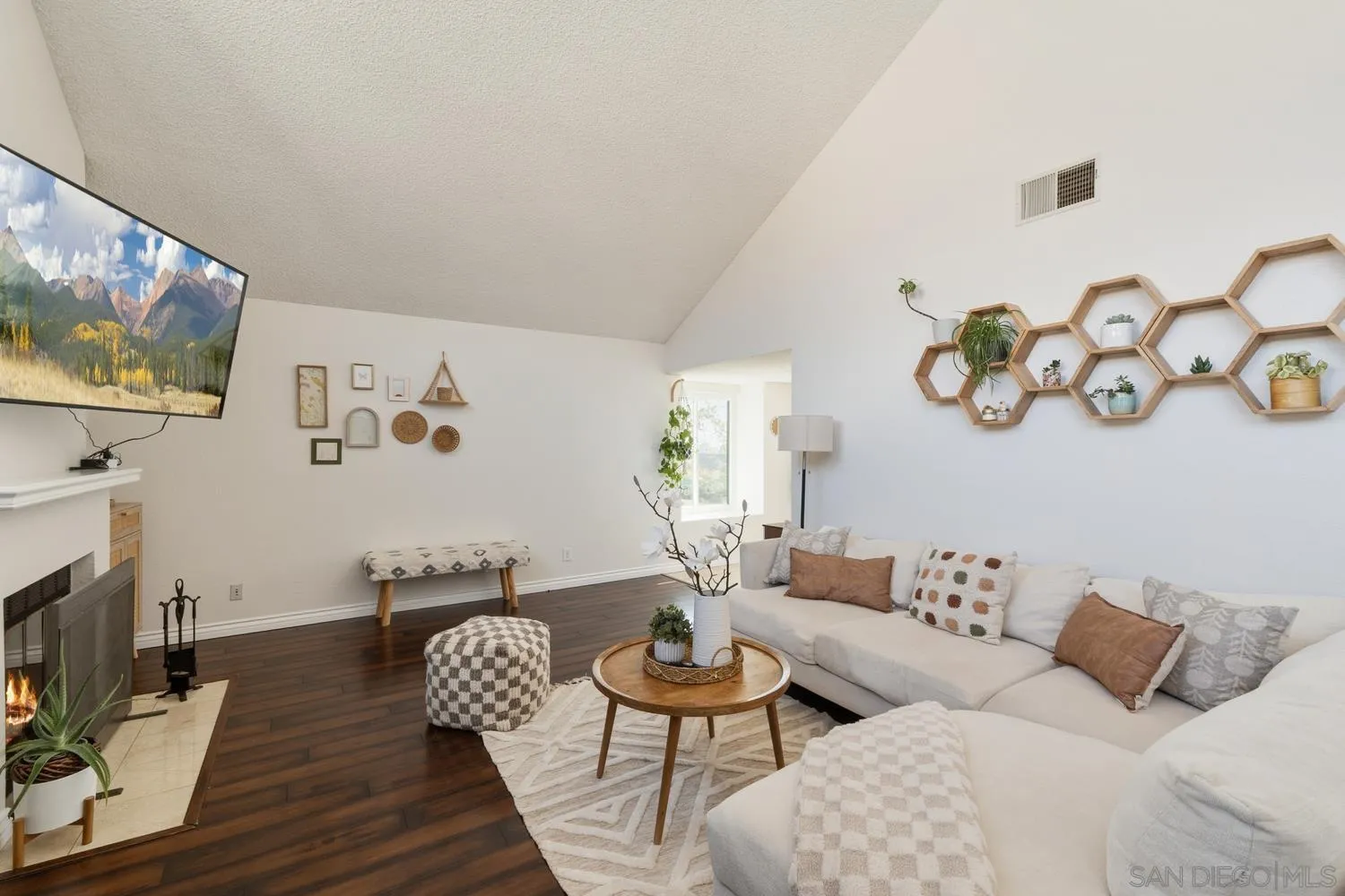 895 Connors Ct, Claremont, CA, 91711