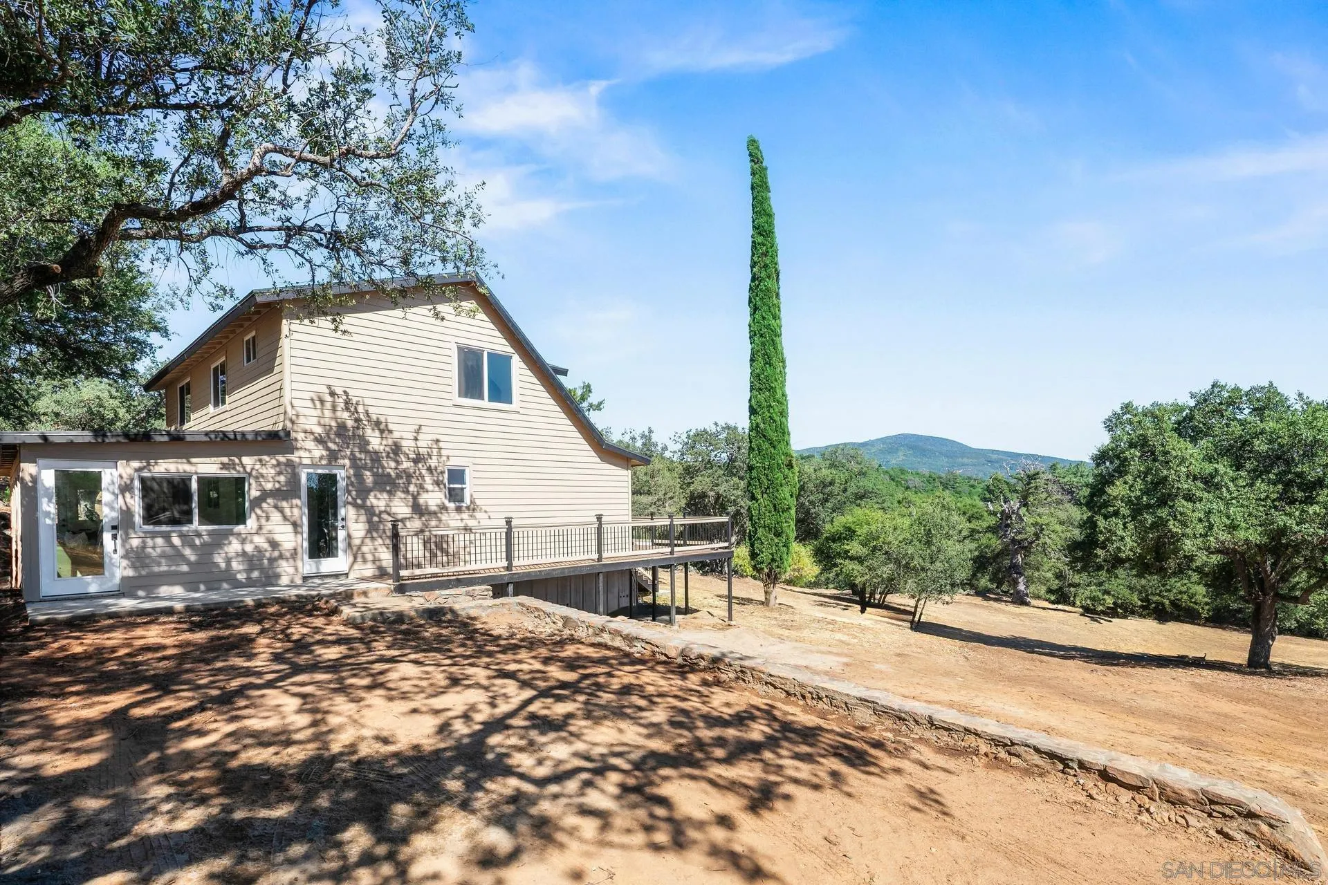 https://cdn.realtyfeed.com/cdn/127/260009285/3beacbb271f719c09d5ee8c0395282ad.webp