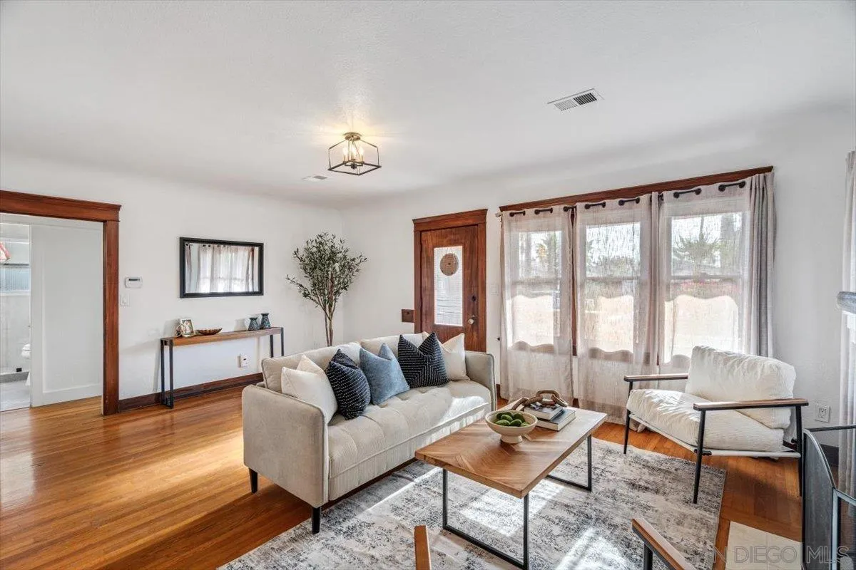 https://cdn.realtyfeed.com/cdn/127/260009290/3eb3b0515f6da76d695848f3a2ab070a.webp