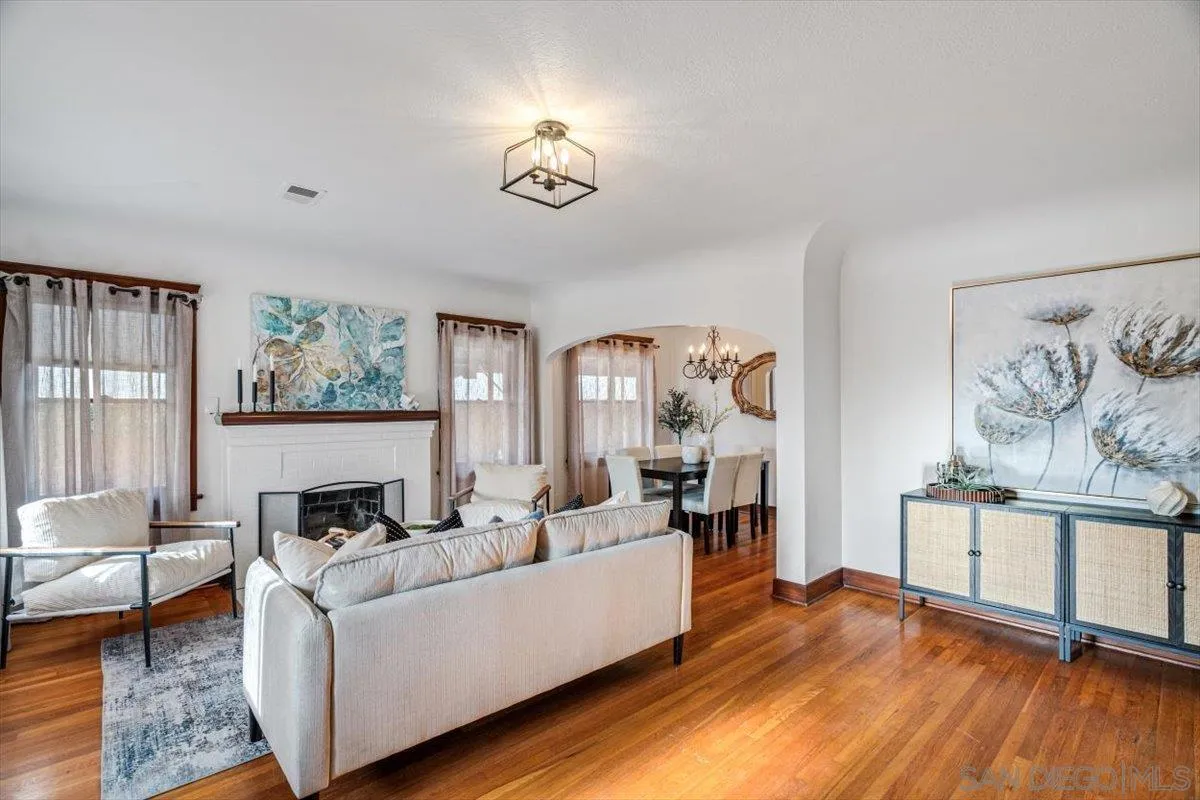 https://cdn.realtyfeed.com/cdn/127/260009290/47edb8bce0e11f65468f940134b1c13b.webp