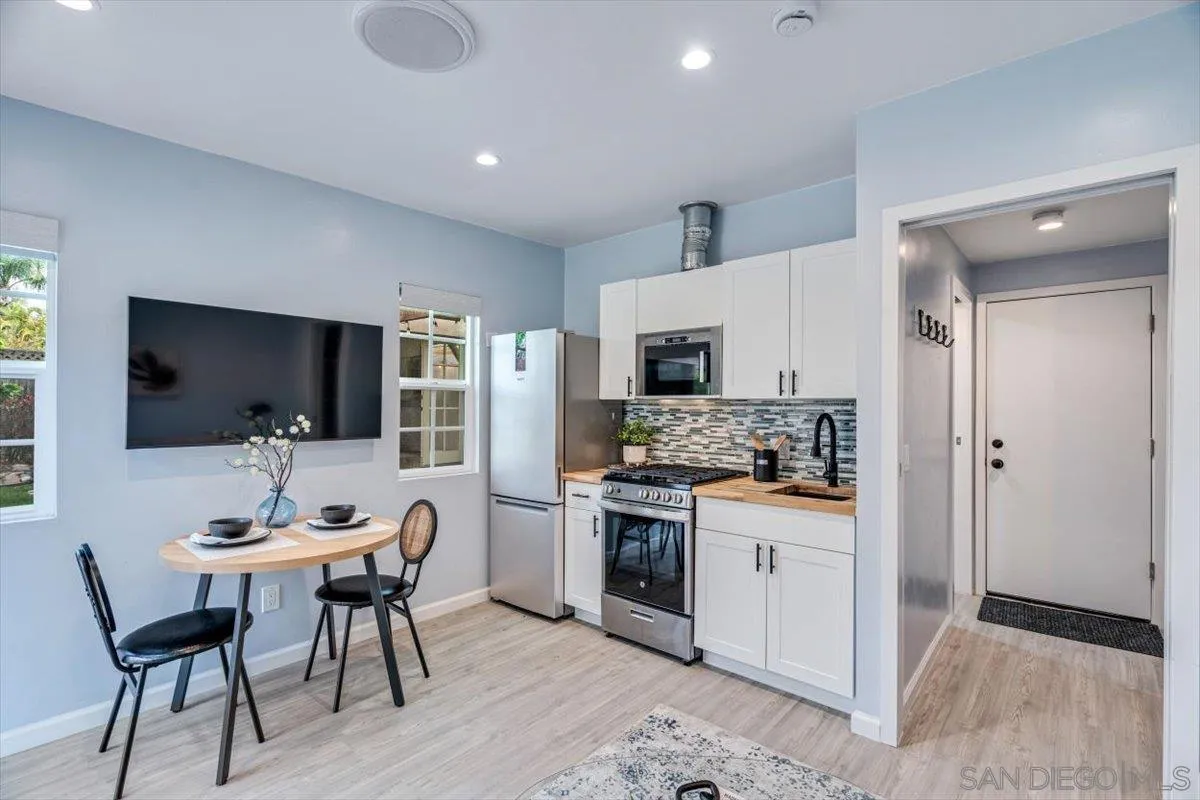 https://cdn.realtyfeed.com/cdn/127/260009290/48a9aad2a9ff1549b88bb34350b81f36.webp