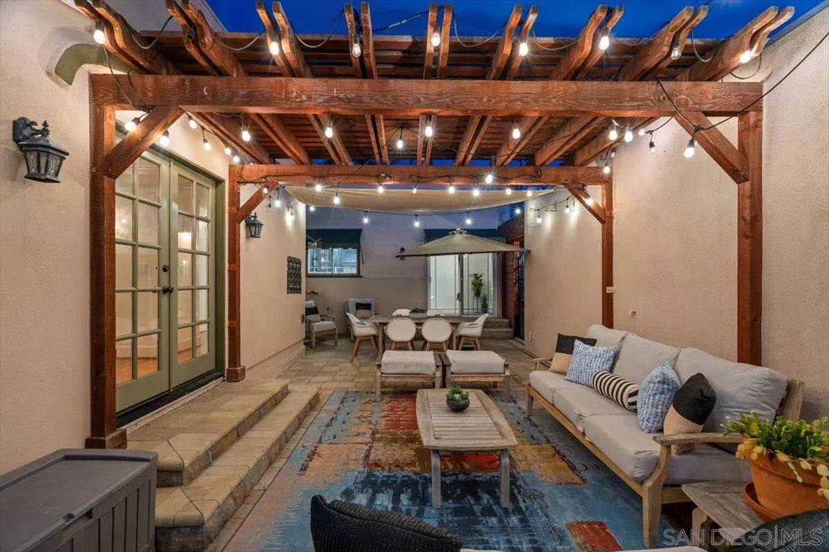 https://cdn.realtyfeed.com/cdn/127/260009290/93c7849bef3b932a01b023d82394e032.webp