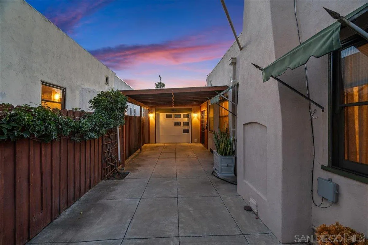 https://cdn.realtyfeed.com/cdn/127/260009290/c4798d43e14f9b06c332fb25644bc955.webp