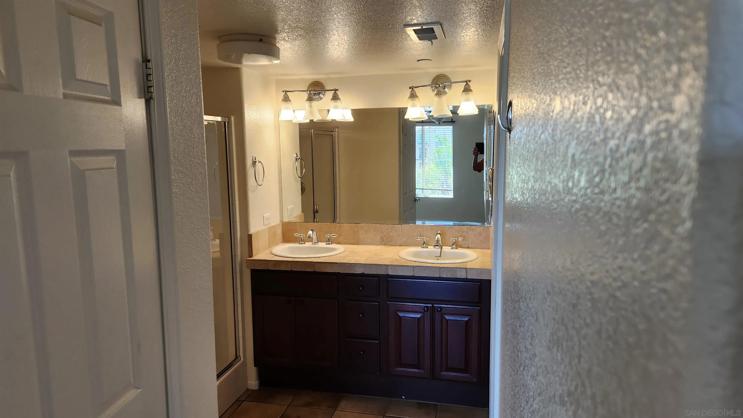 Photo #11: 260009291 Listing: Photo #11