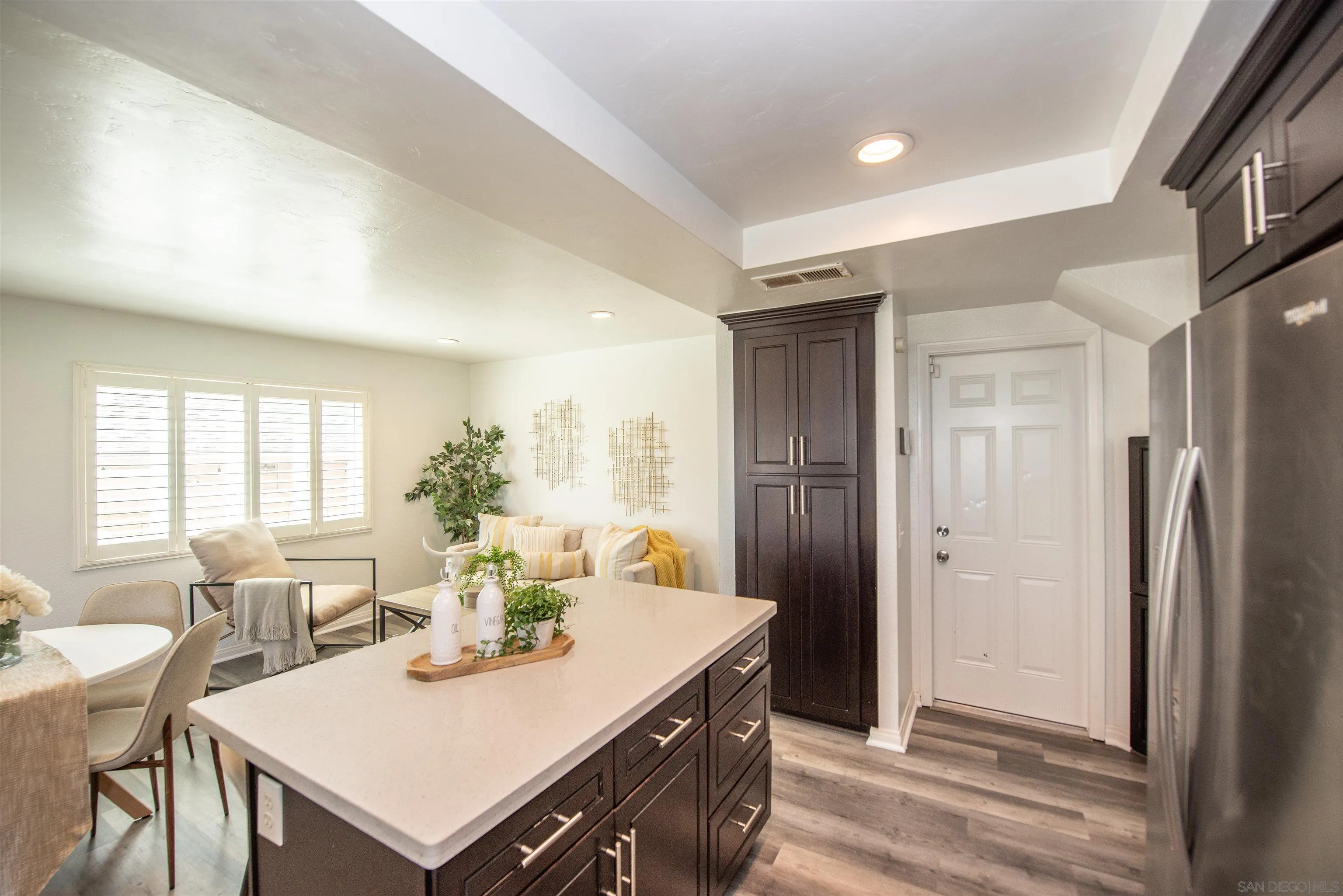 https://cdn.realtyfeed.com/cdn/127/260009292/0e002485b2539aaa37667e20cbe55835.webp