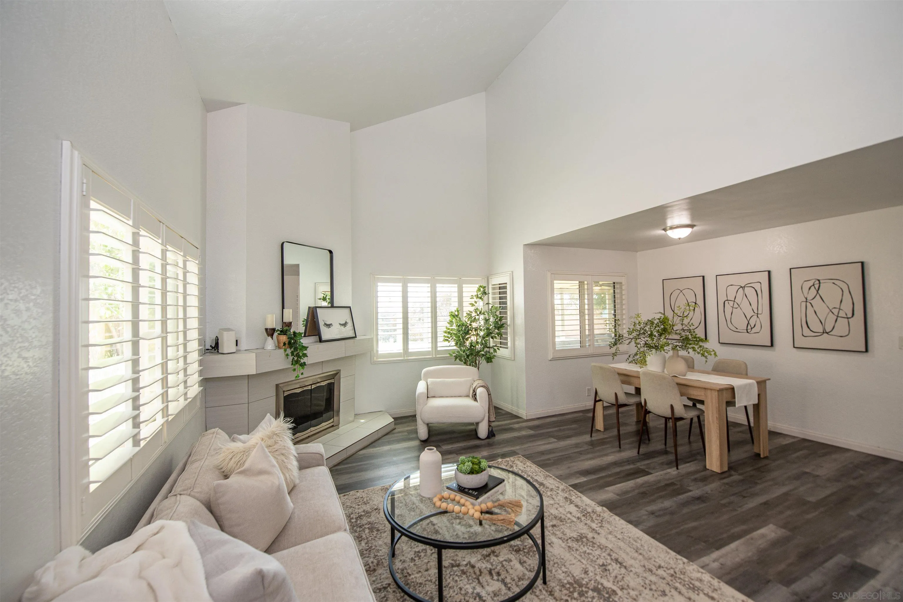 https://cdn.realtyfeed.com/cdn/127/260009292/60d9c63c88f7042a1462e181dd423241.webp