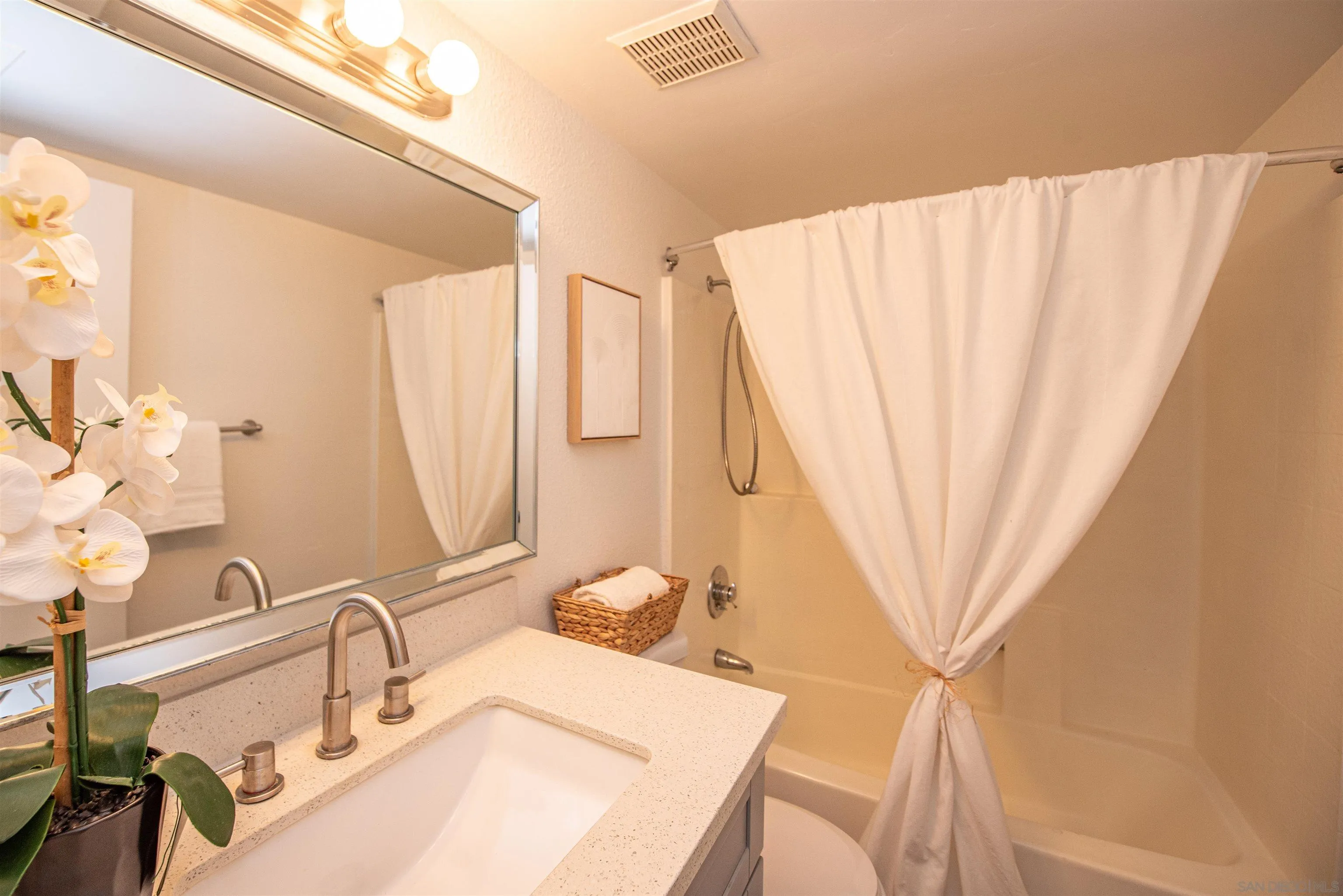 https://cdn.realtyfeed.com/cdn/127/260009292/b2f50ec324605706ac9880f58bd9bece.webp