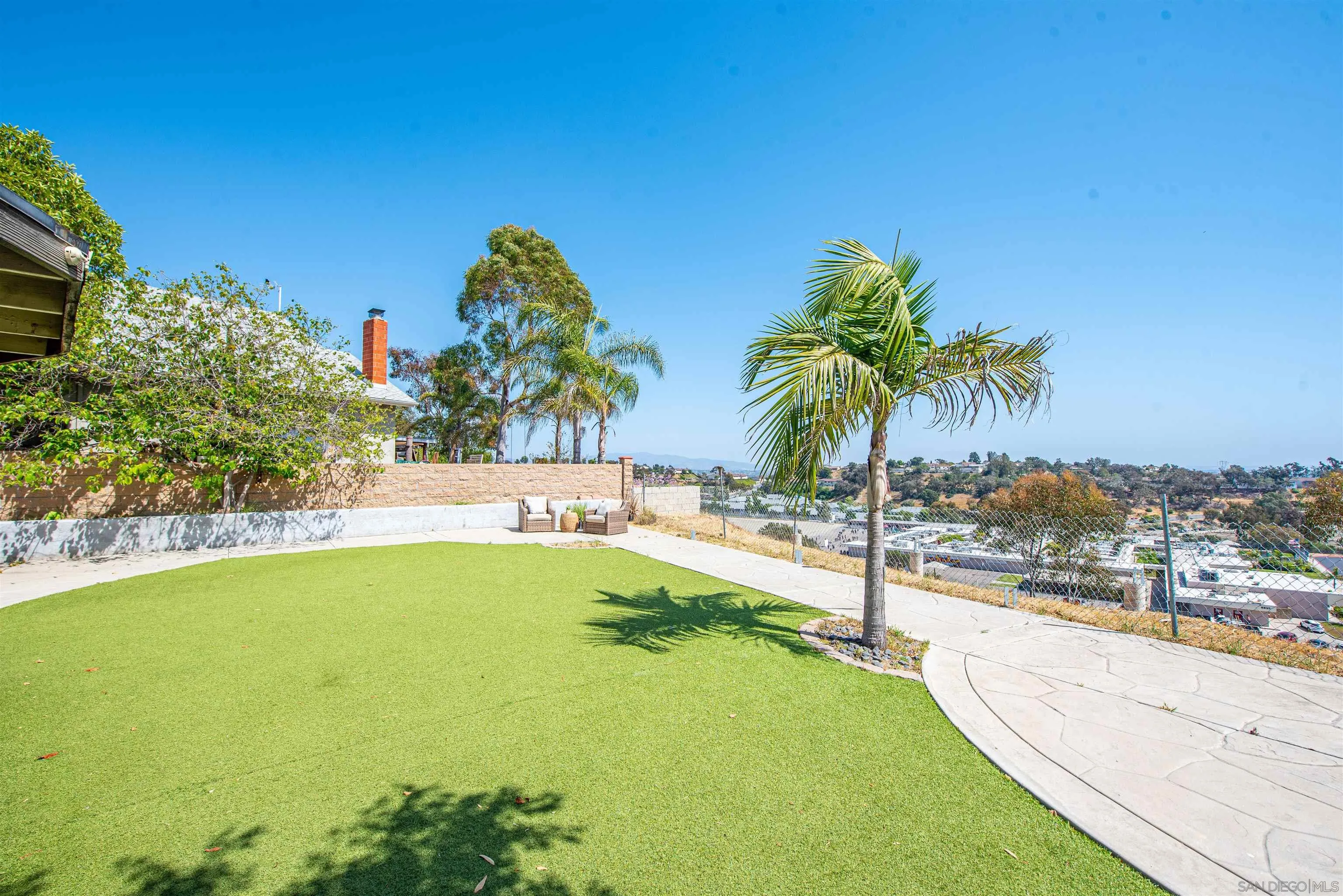 https://cdn.realtyfeed.com/cdn/127/260009292/f05dd3a7618e47403364c333a5cbcb78.webp