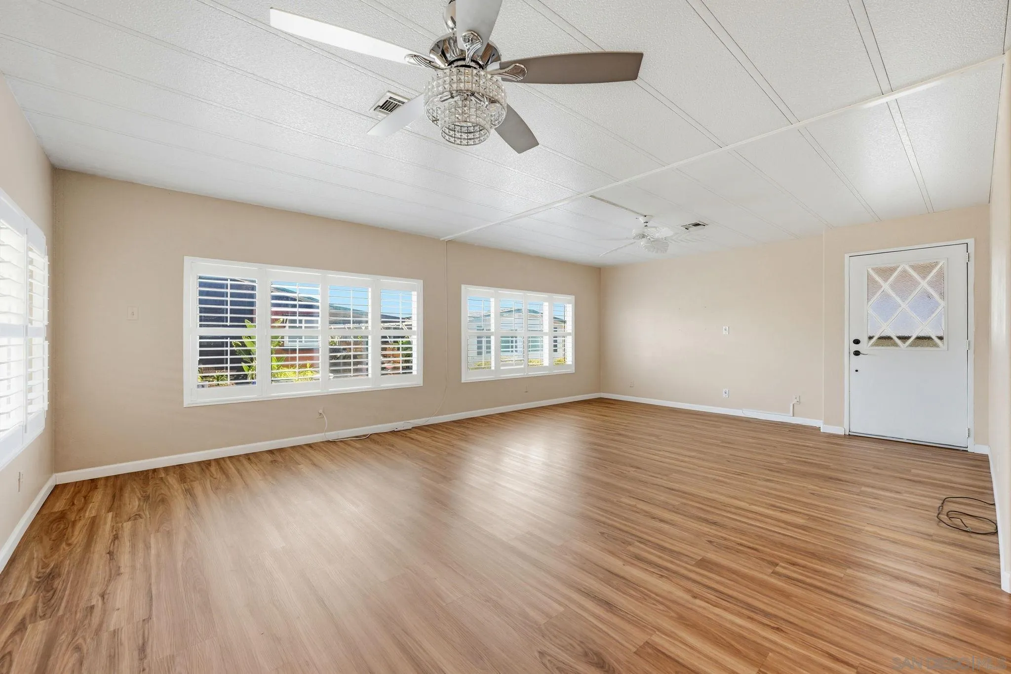 https://cdn.realtyfeed.com/cdn/127/260009305/4743662350982b404cdfaa4c826752d8.webp