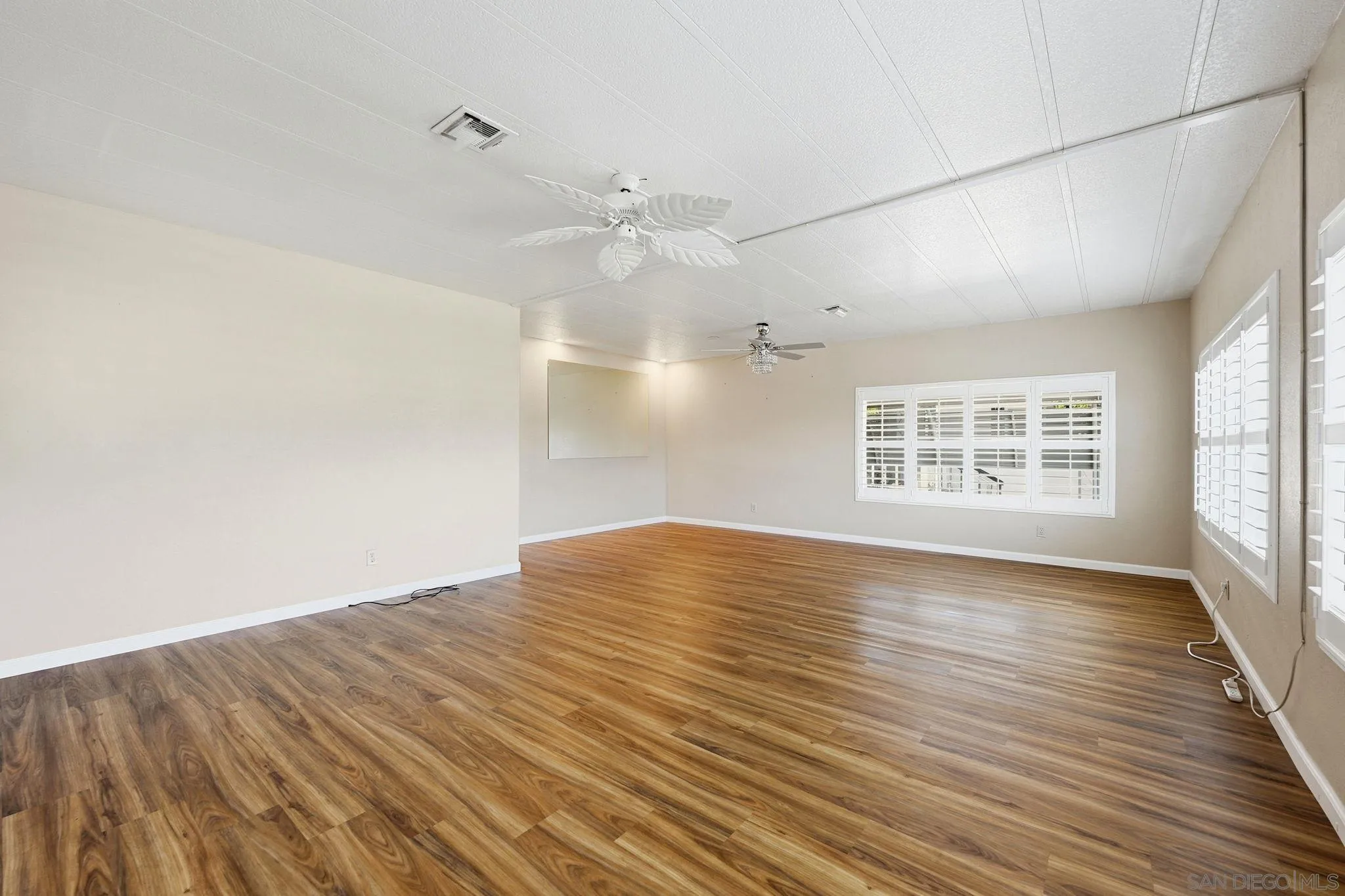 https://cdn.realtyfeed.com/cdn/127/260009305/a8f7b3eb1f165289d78000fa76a8a893.webp