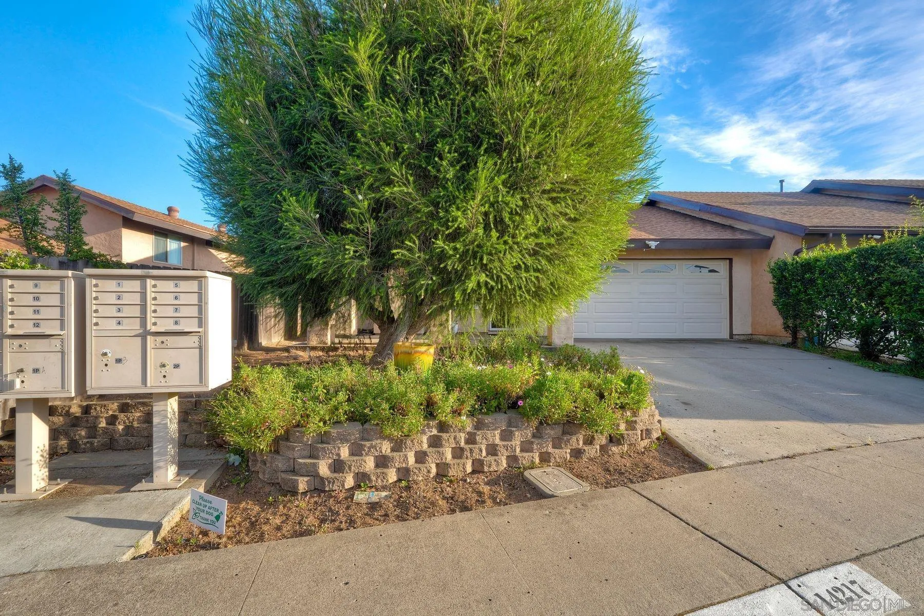 Photo #2: 260009307 Listing: Photo #2