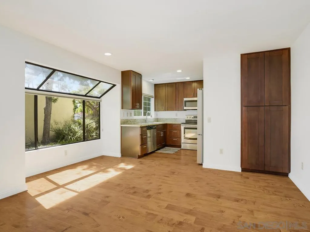 https://cdn.realtyfeed.com/cdn/127/260009309/0b9e765c437113754ea092faf1f3c5e4.webp