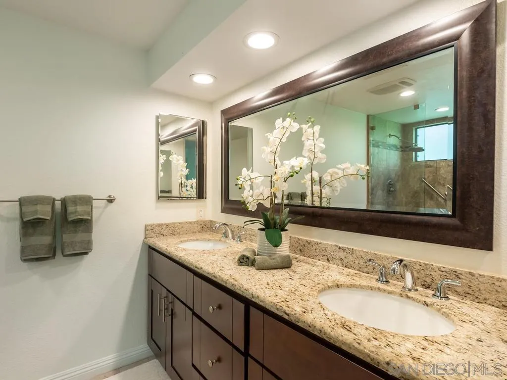 https://cdn.realtyfeed.com/cdn/127/260009309/4d2563b2c61c5eb4a312f2fe46c2a12e.webp