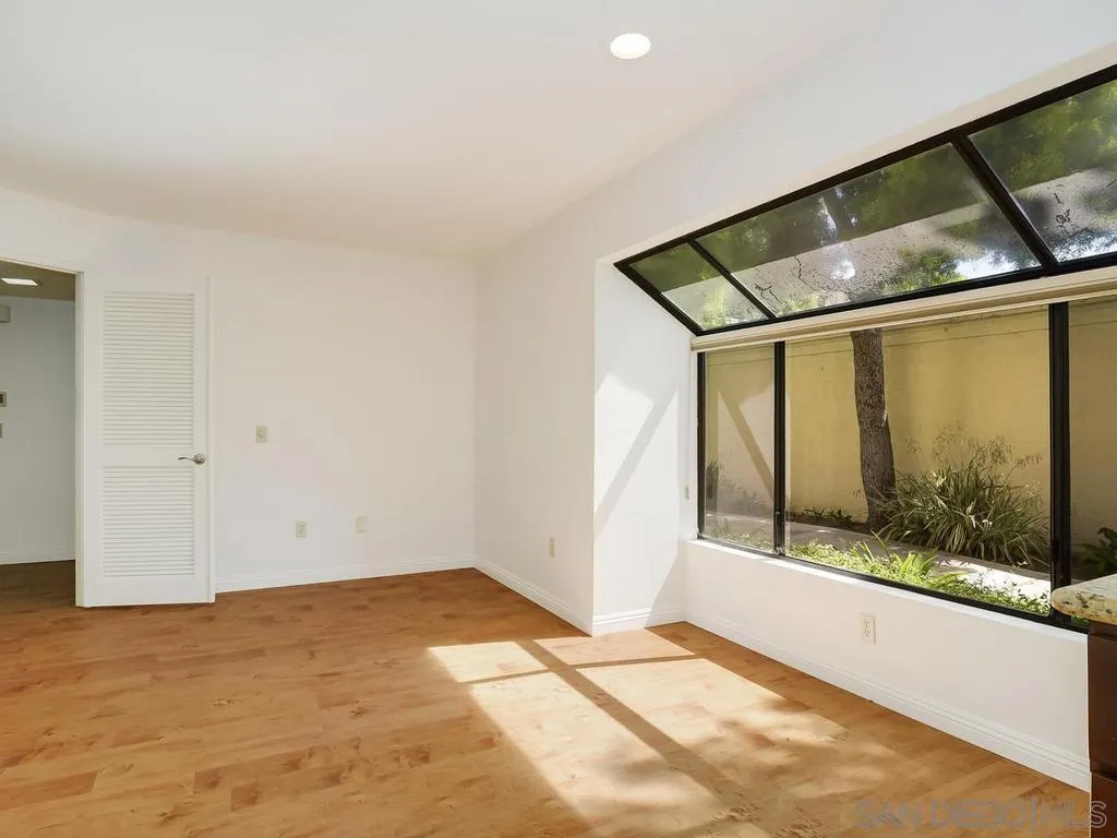 https://cdn.realtyfeed.com/cdn/127/260009309/58b0b4fed011cfef4e6029e9f5f2cf9b.webp