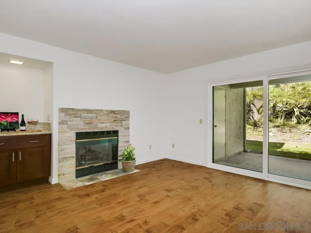 Photo #6: 260009309 Listing: Photo #6