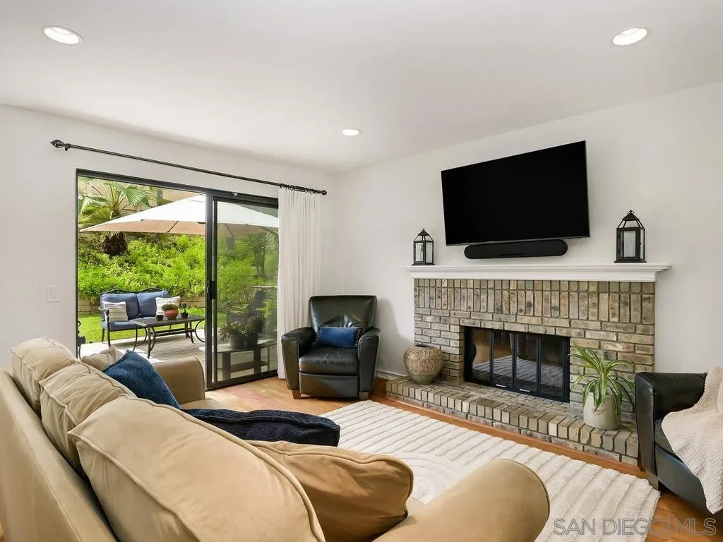 https://cdn.realtyfeed.com/cdn/127/260009320/3992e1d06a525f4fe45389762aaba7ee.webp
