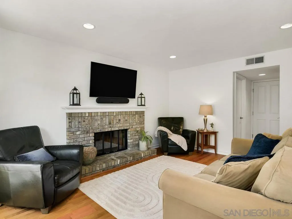 https://cdn.realtyfeed.com/cdn/127/260009320/3b584582d48cf6192ae2acc19c00bbf0.webp