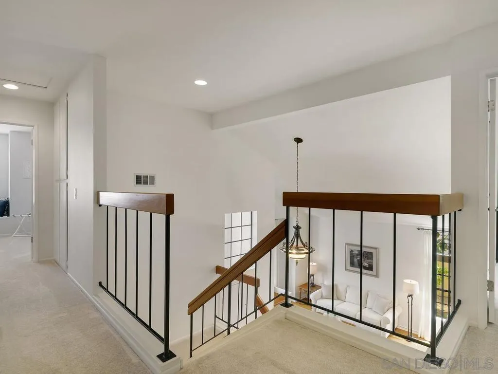 https://cdn.realtyfeed.com/cdn/127/260009320/51ba7951b50a6e0d6c241b48bcf71e48.webp