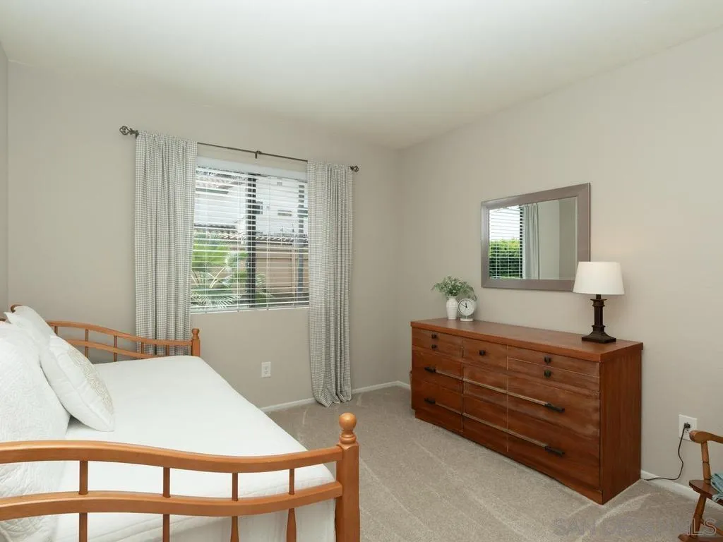 https://cdn.realtyfeed.com/cdn/127/260009320/7cb0883a42b0a530bc5c2a163280b539.webp