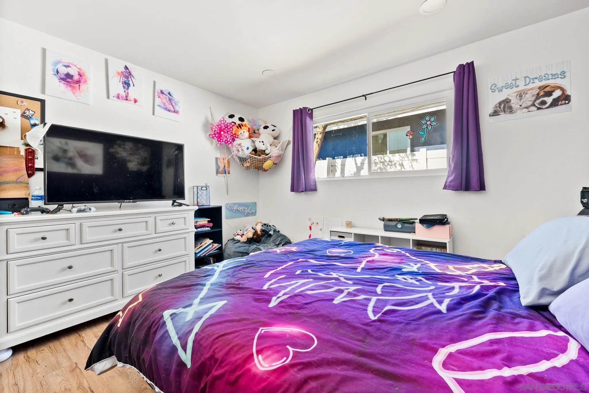 https://cdn.realtyfeed.com/cdn/127/260009323/831ae91fee1b02aa3d6bc996174d9742.webp