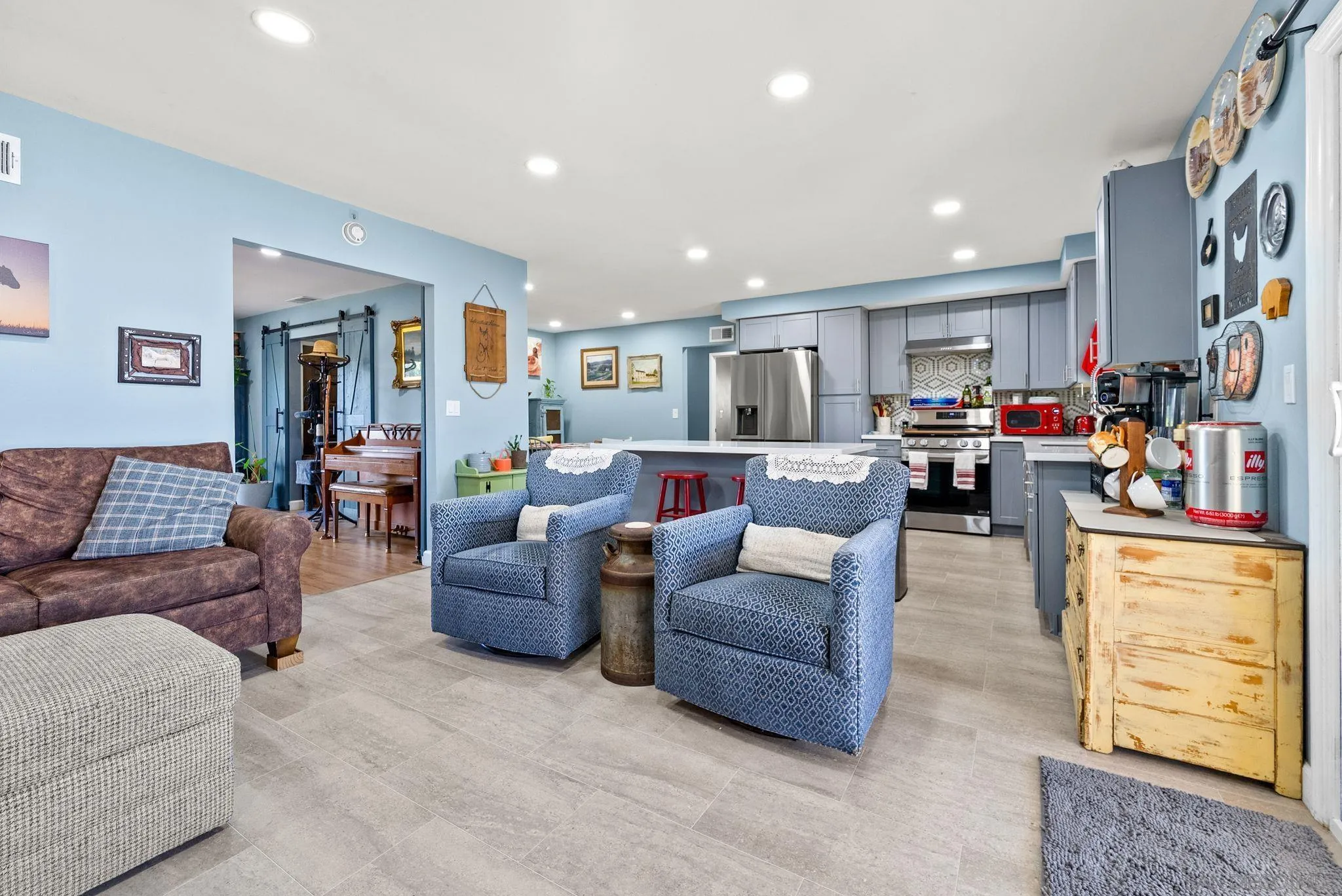 https://cdn.realtyfeed.com/cdn/127/260009323/aa5dc364d34431dddd37aea321cd7487.webp