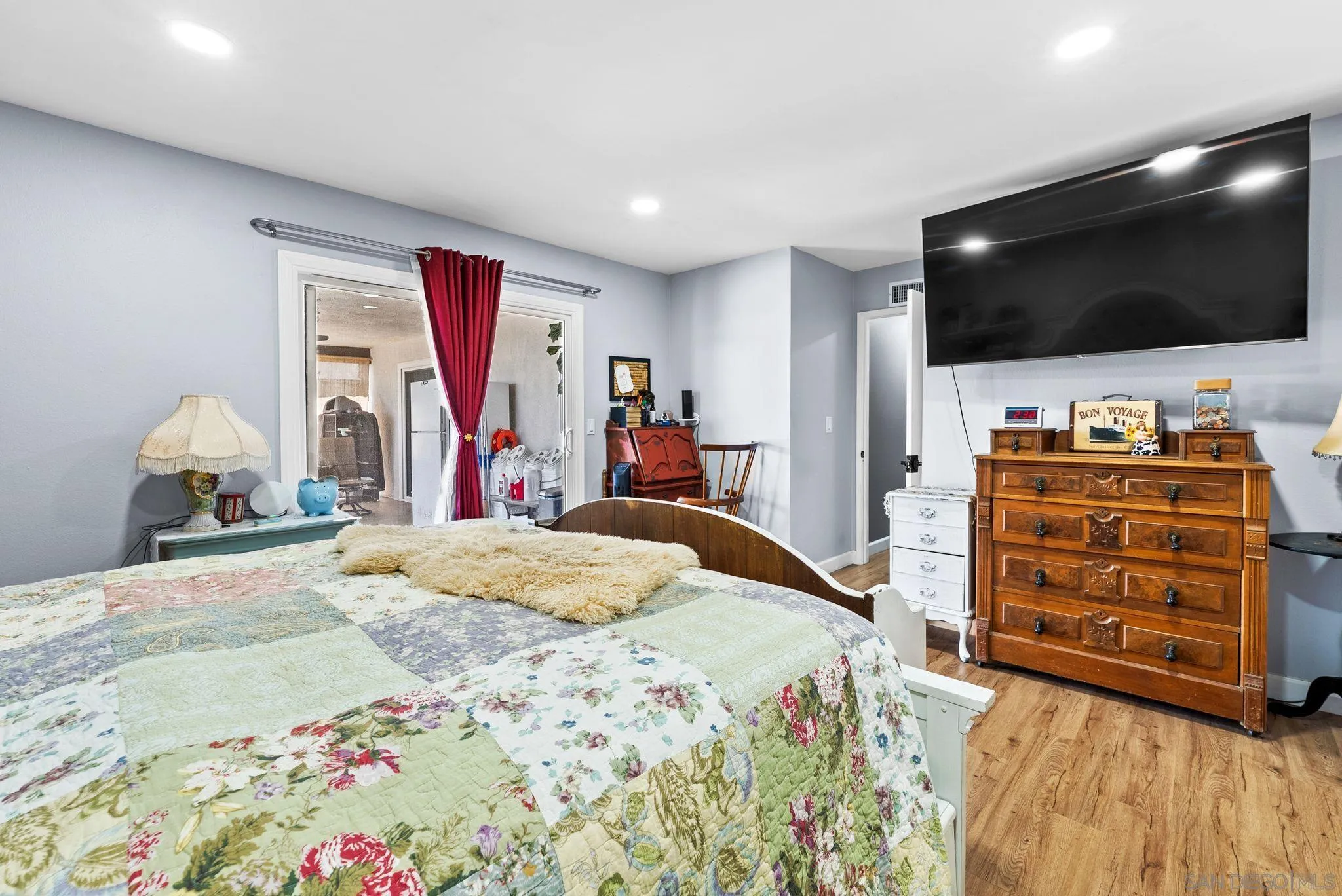 https://cdn.realtyfeed.com/cdn/127/260009323/d8a98b84331016fe20ddd1e12e9c94fd.webp