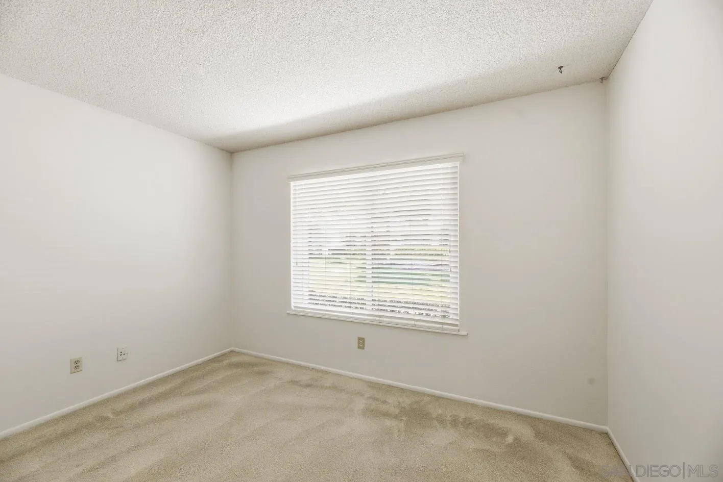 https://cdn.realtyfeed.com/cdn/127/260009326/0dffaa93e053460df873035c32027121.webp