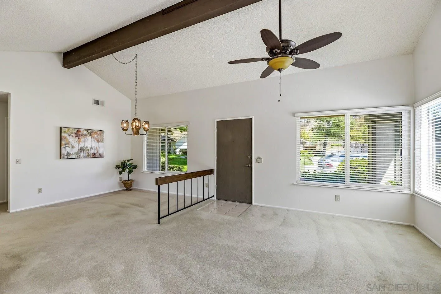 https://cdn.realtyfeed.com/cdn/127/260009326/469b6a729840acfe27ea86b54bc6fd45.webp