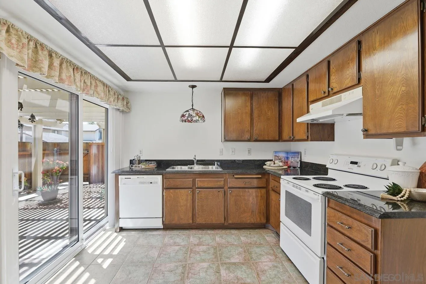 https://cdn.realtyfeed.com/cdn/127/260009326/66c2a6851e8c7c25746781628751ebb6.webp