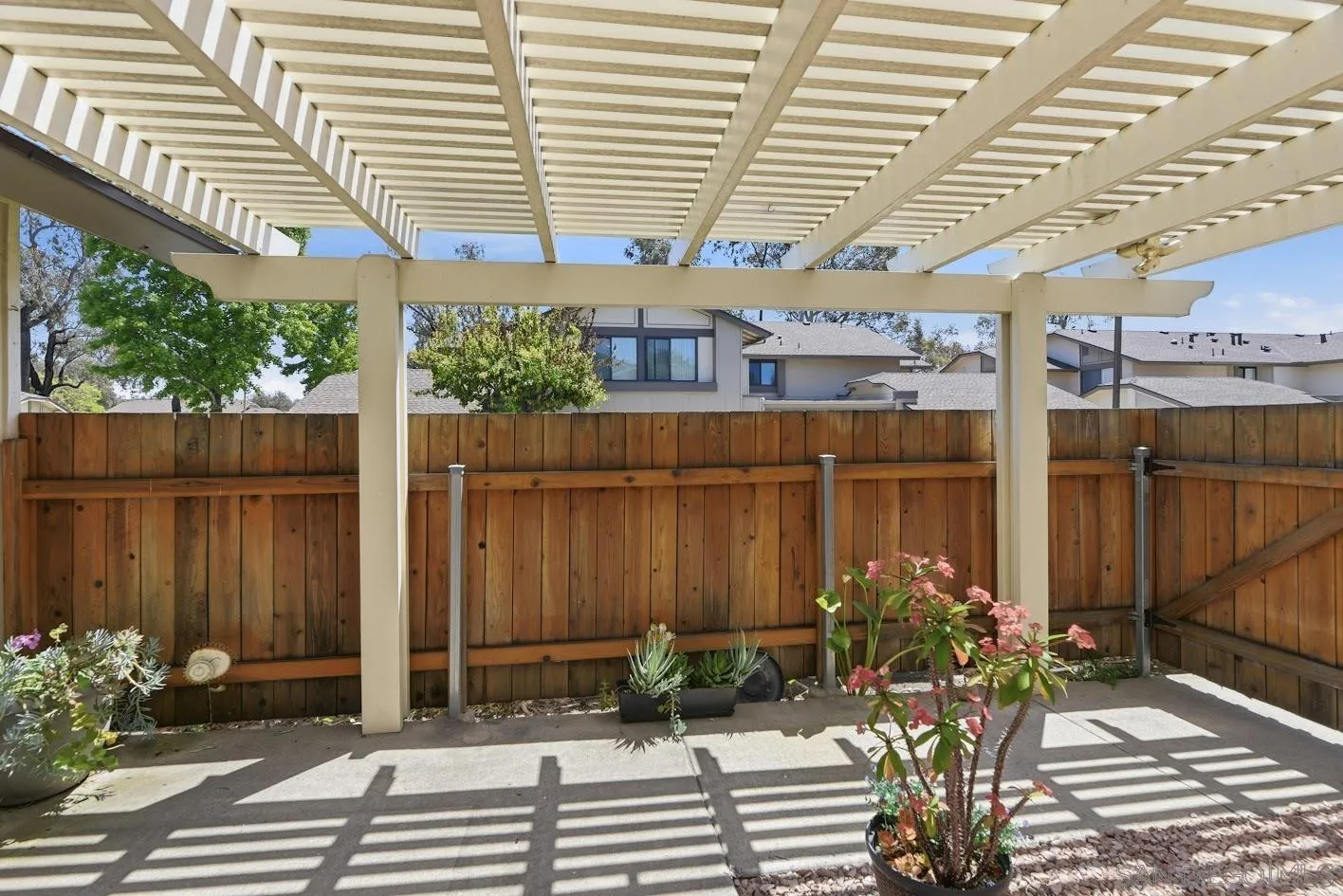 https://cdn.realtyfeed.com/cdn/127/260009326/89e931c11a491a788f15fad41a1841e4.webp