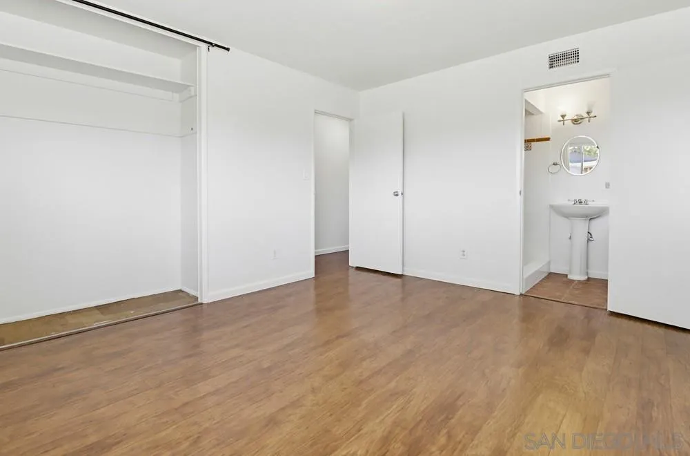 https://cdn.realtyfeed.com/cdn/127/260009332/2def44f5a60f10589c4daceefb6a9921.webp