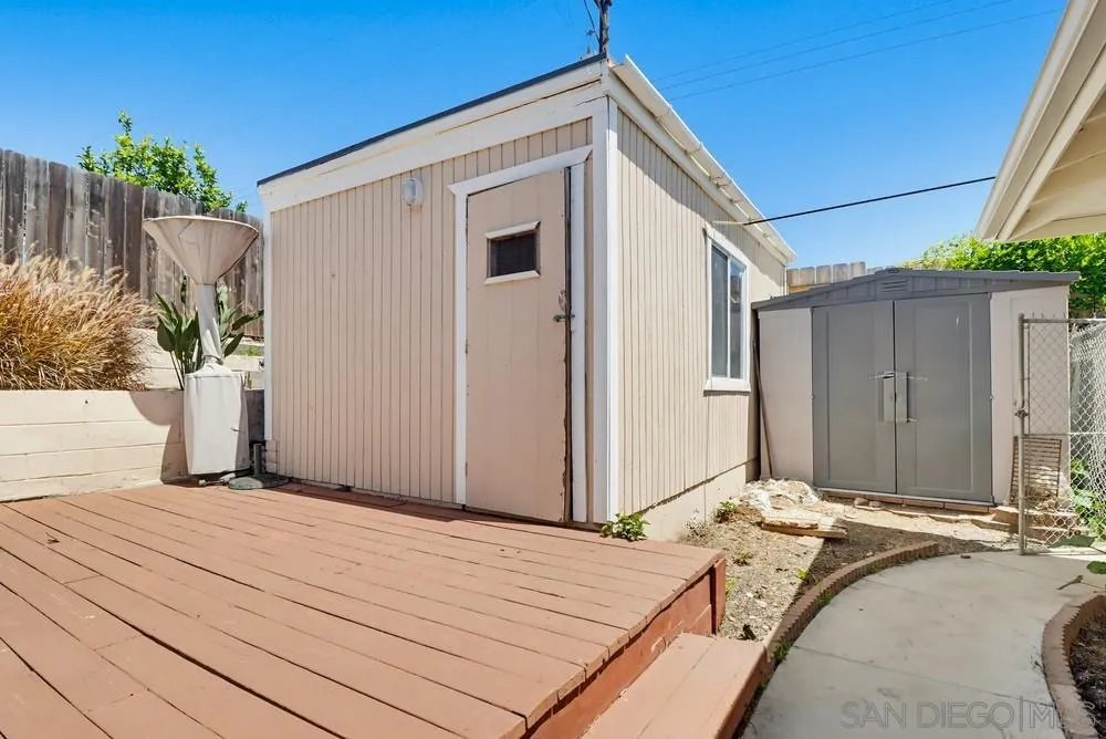 https://cdn.realtyfeed.com/cdn/127/260009332/723e64a9e84f089292042e858fe319a0.webp