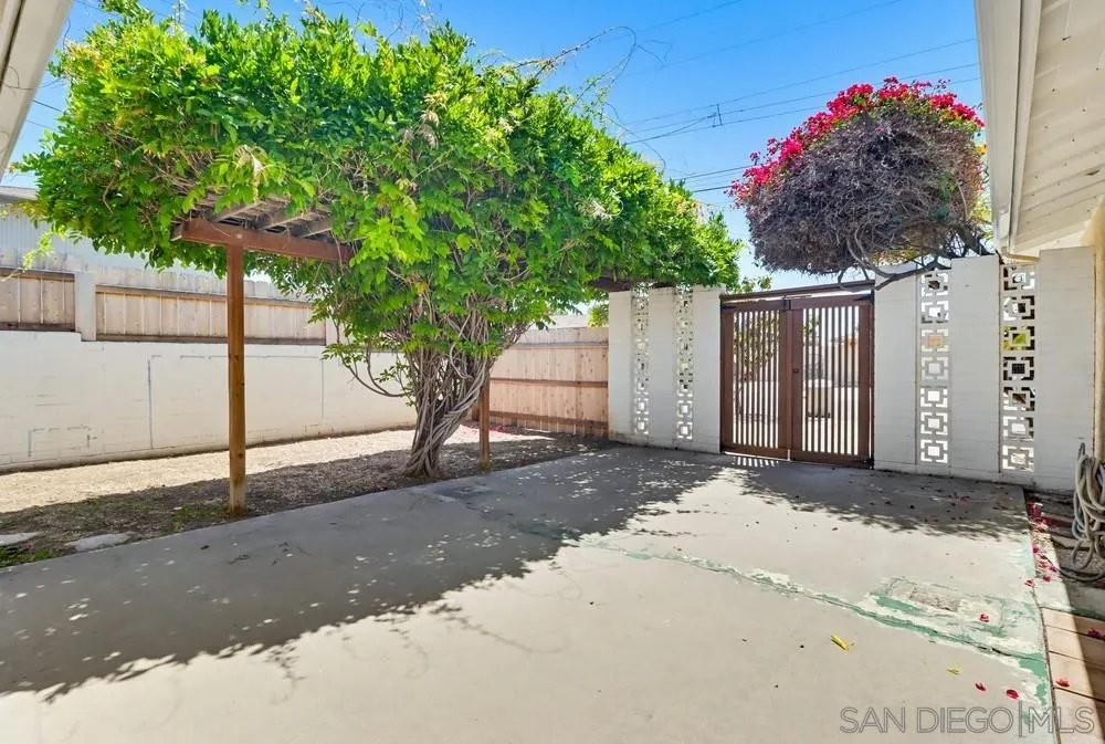 https://cdn.realtyfeed.com/cdn/127/260009332/72595c52f0ce6c8695fb07718b5f5520.webp
