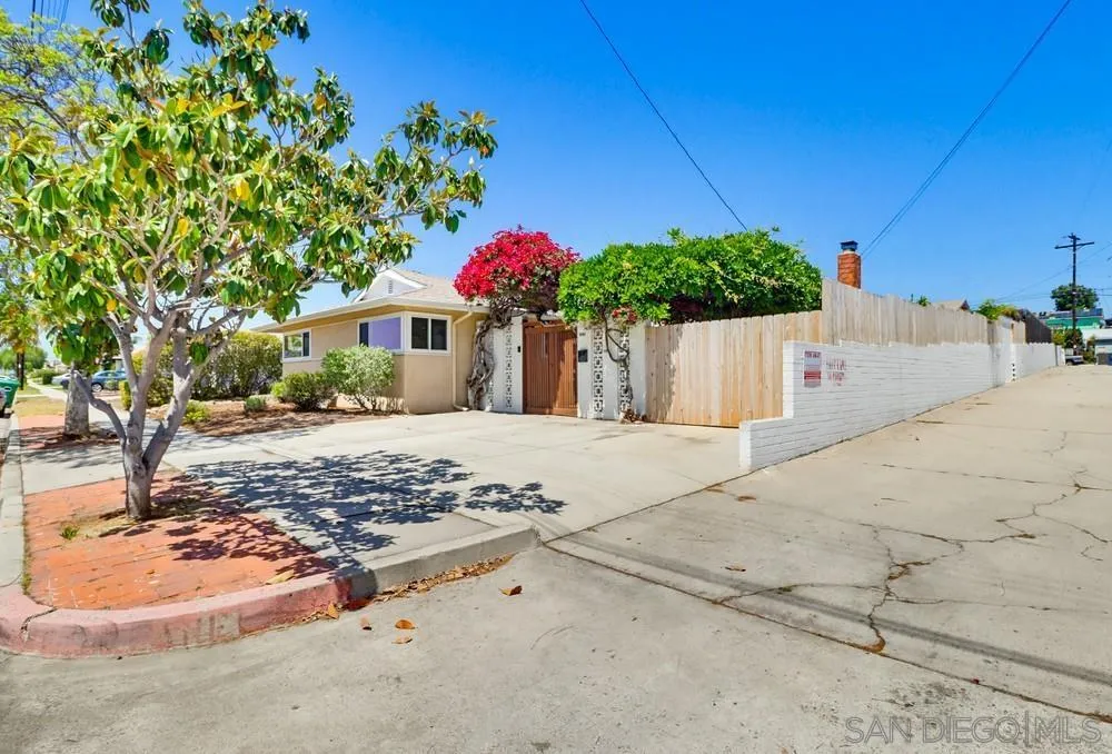 https://cdn.realtyfeed.com/cdn/127/260009332/8e015f37821c118ad0e61fd05dd61e4a.webp
