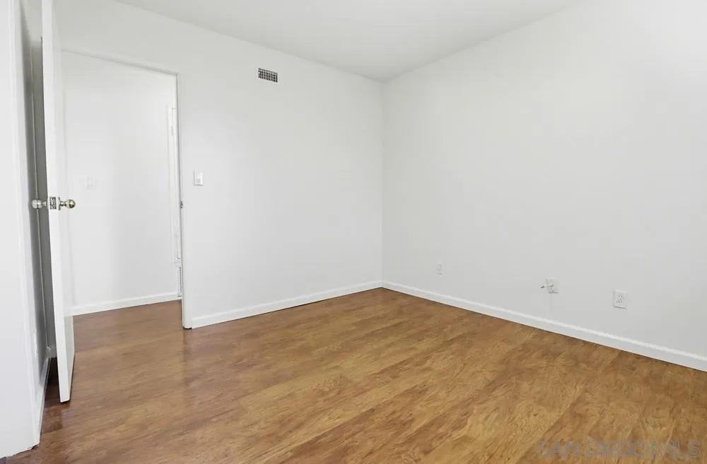 https://cdn.realtyfeed.com/cdn/127/260009332/f7d674593876c210f13e235c5f80c3b0.webp