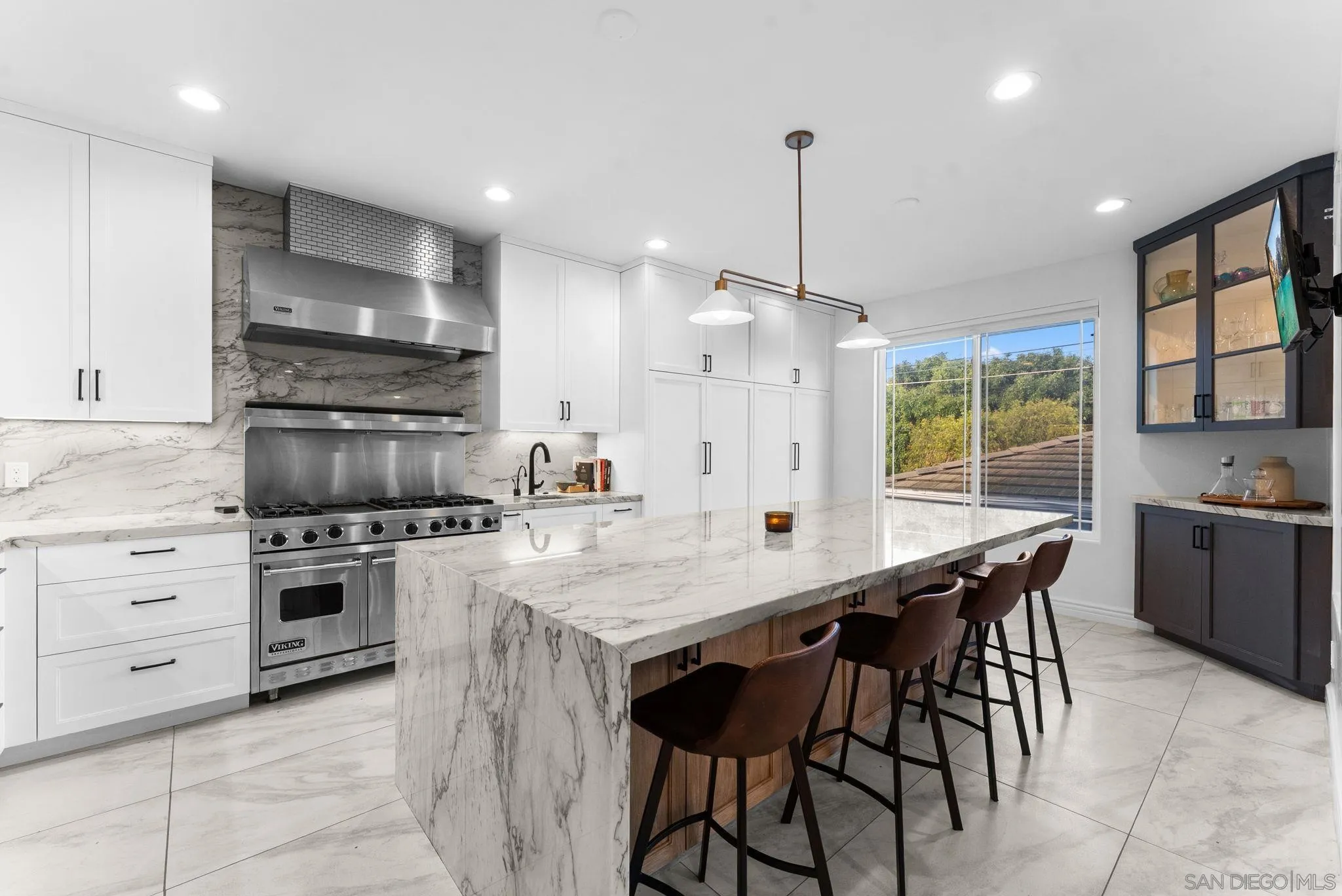 https://cdn.realtyfeed.com/cdn/127/260009334/404a0b71b9daf6dfcec61726f50b3c90.webp