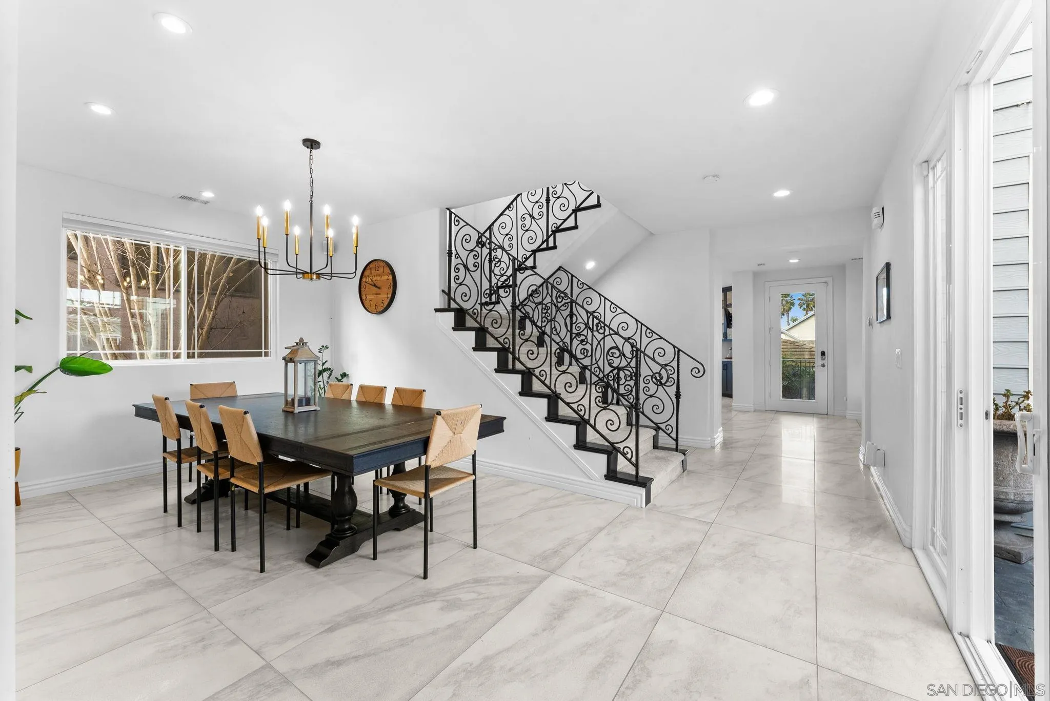 https://cdn.realtyfeed.com/cdn/127/260009334/93f4b81eb7290207367e3c4aec510d07.webp