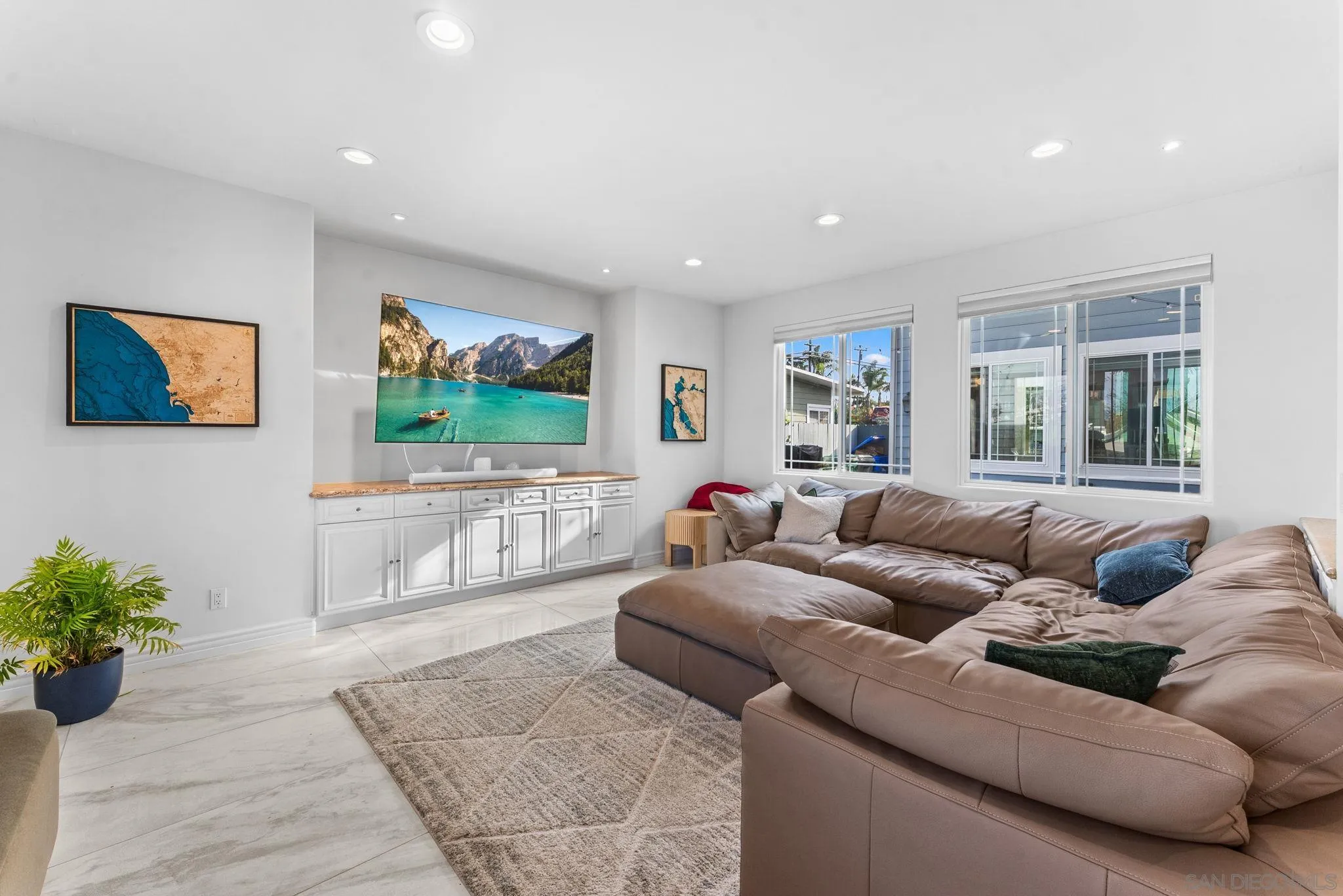 https://cdn.realtyfeed.com/cdn/127/260009334/9948aed5f524fbe11defc8543226fc8c.webp
