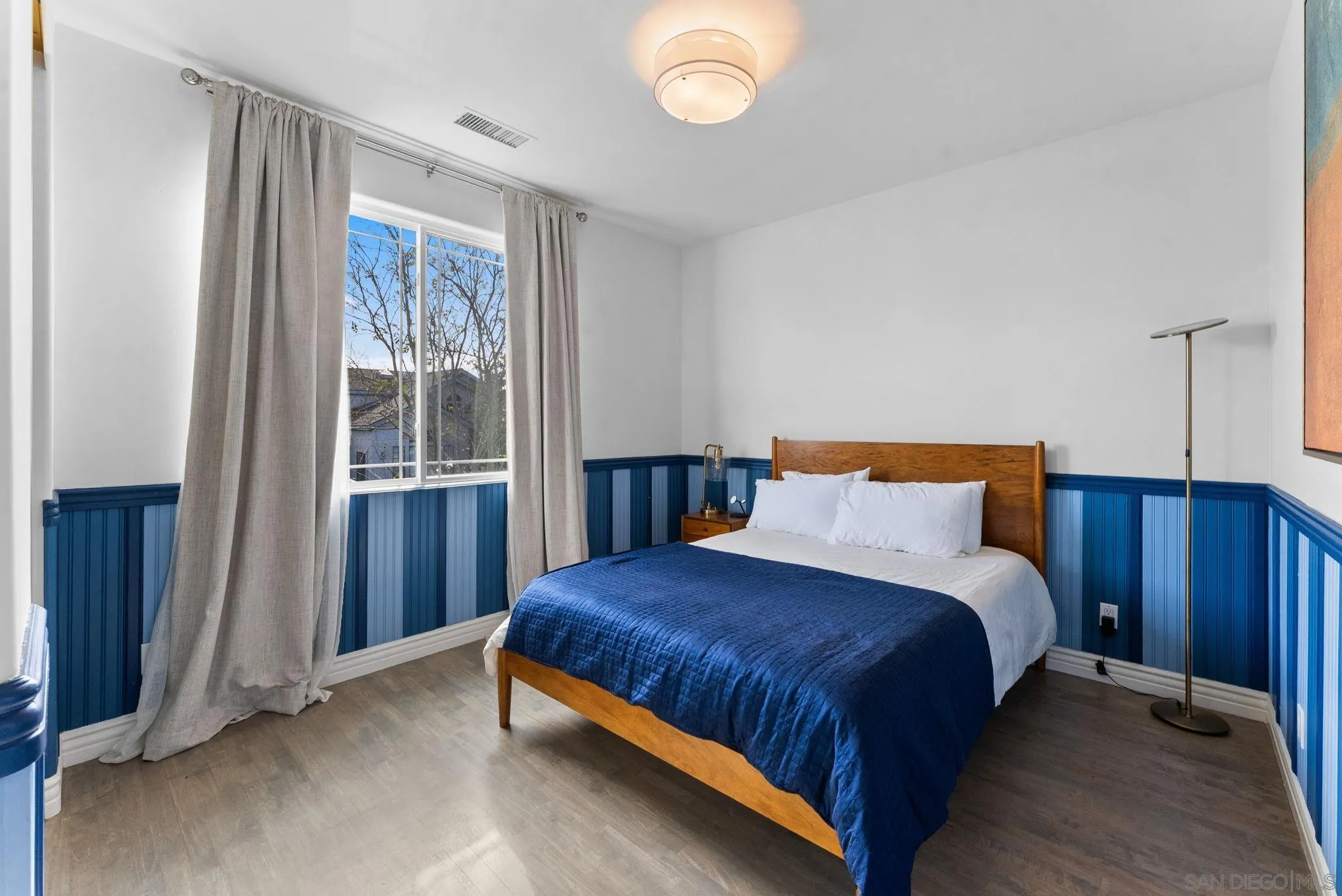 https://cdn.realtyfeed.com/cdn/127/260009334/a44ed14175fc3f33ef8471380a3c35af.webp