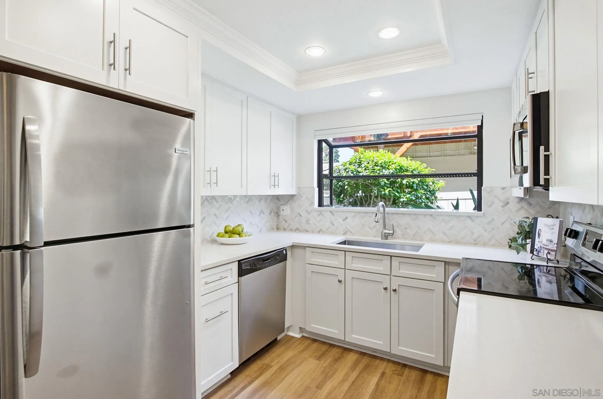 https://cdn.realtyfeed.com/cdn/127/260009340/21e95349c859fdac52e25750b1fe7504.webp