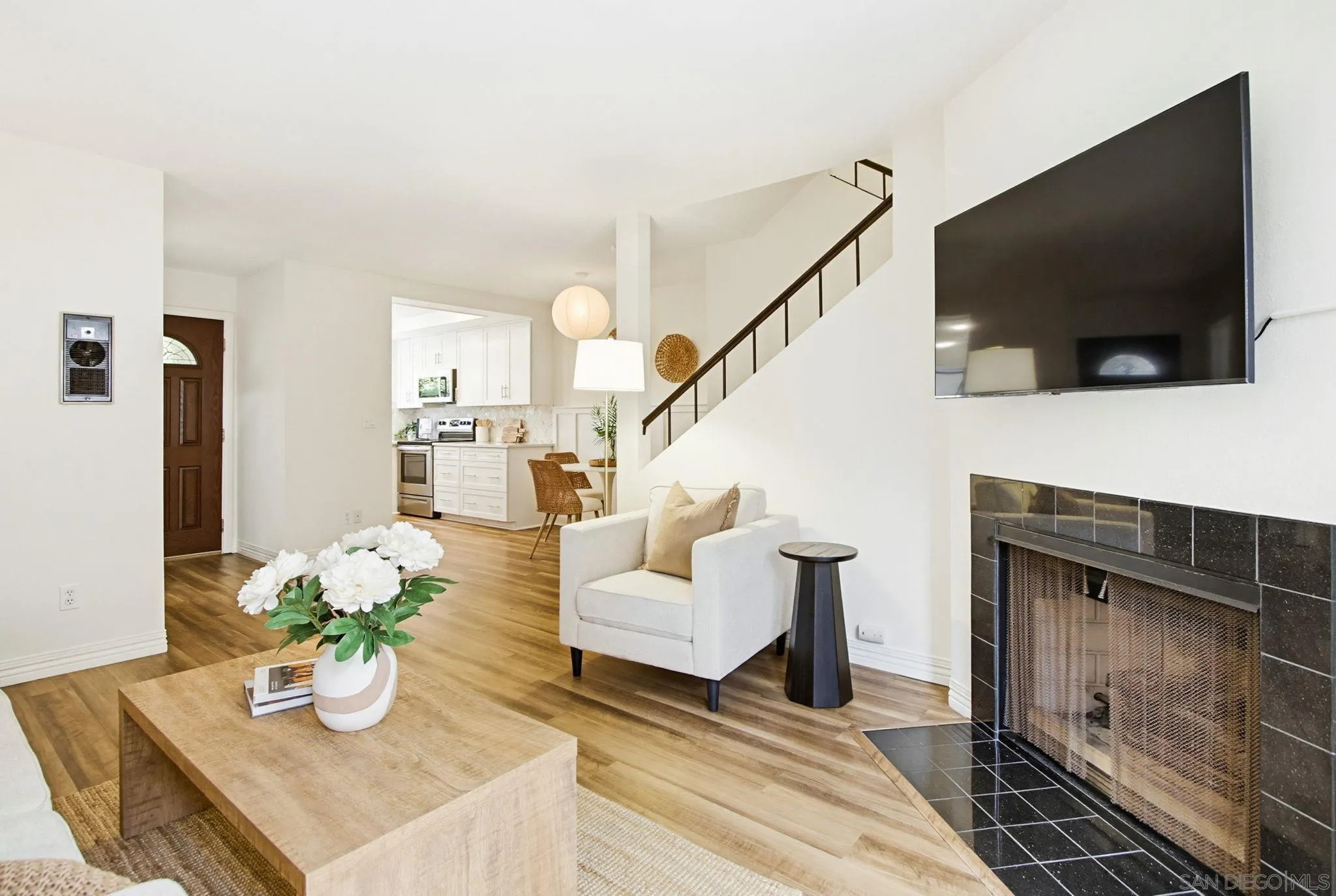 https://cdn.realtyfeed.com/cdn/127/260009340/2c851bde1e386b2676d405e1a24c7d74.webp