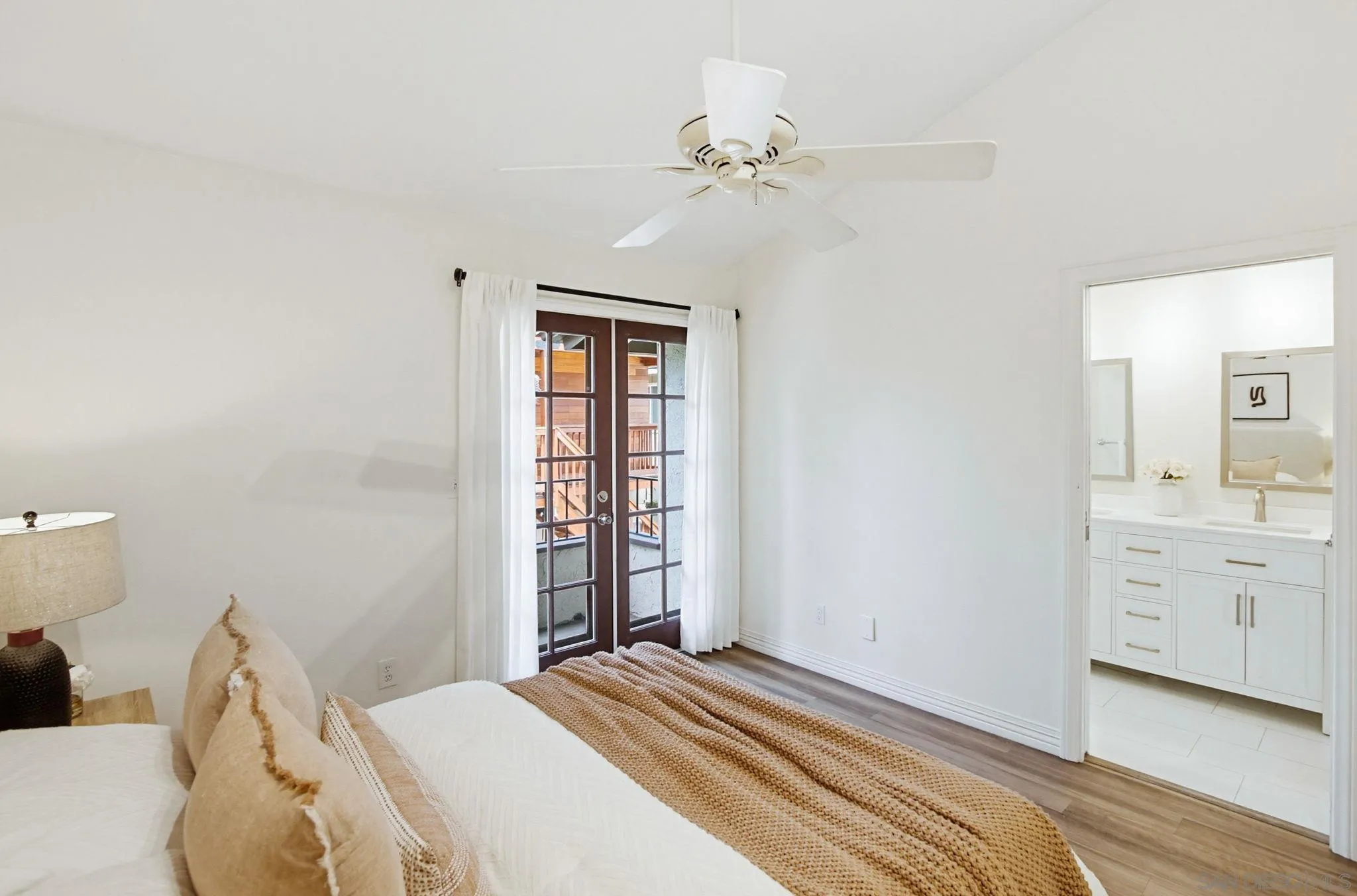 https://cdn.realtyfeed.com/cdn/127/260009340/98692af10beb1f6de3dc60f32d145ba0.webp