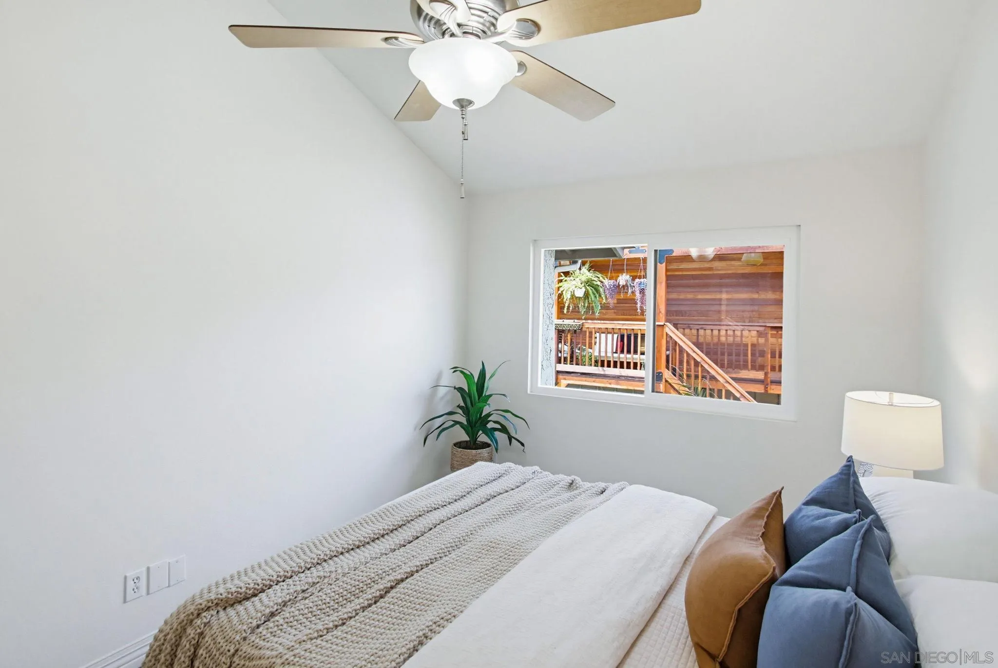 https://cdn.realtyfeed.com/cdn/127/260009340/acefcc0a577076d9ff753e0a0f7972c9.webp