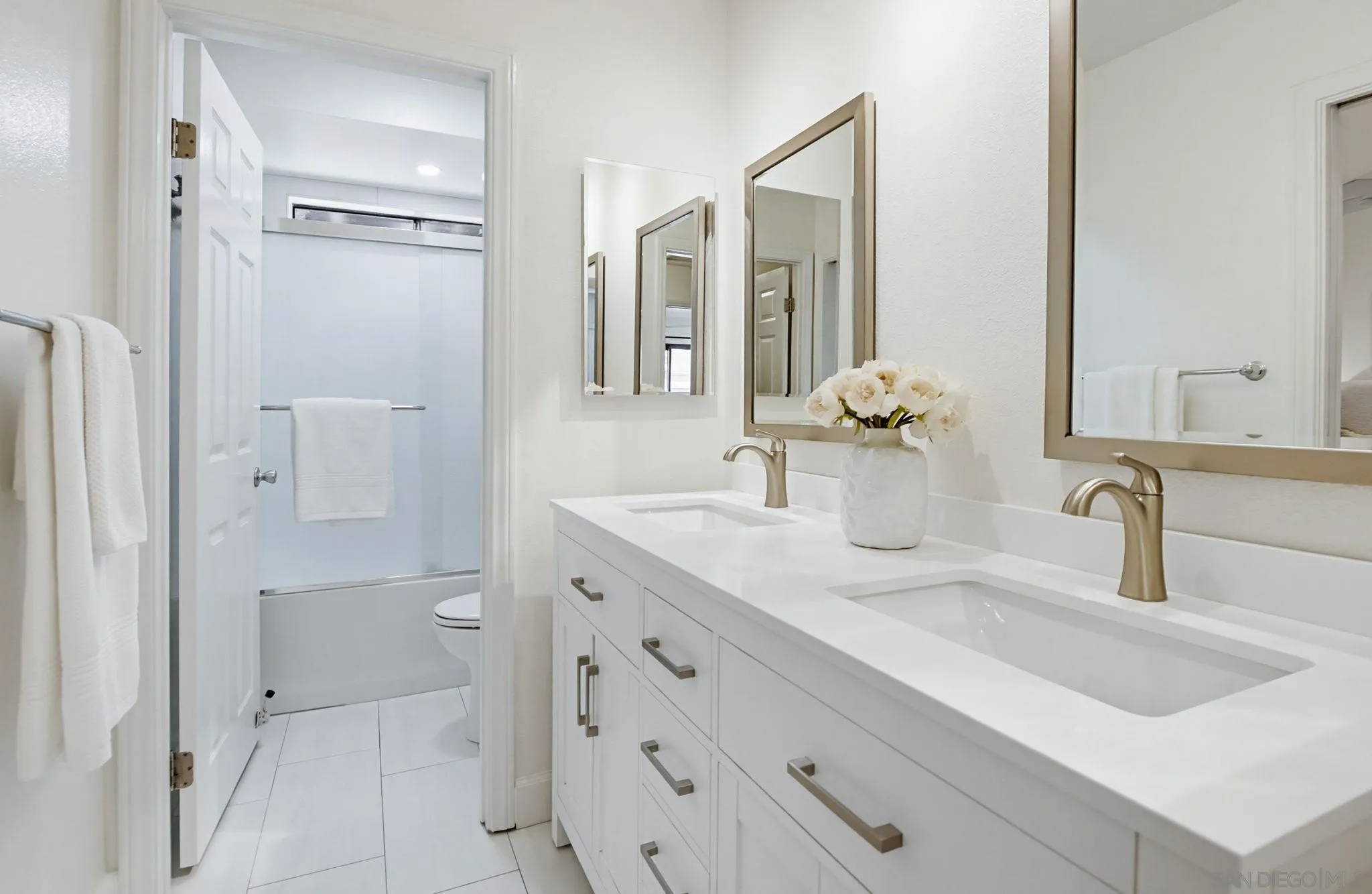https://cdn.realtyfeed.com/cdn/127/260009340/b87ff354e094490057d76ff7c92c23c4.webp