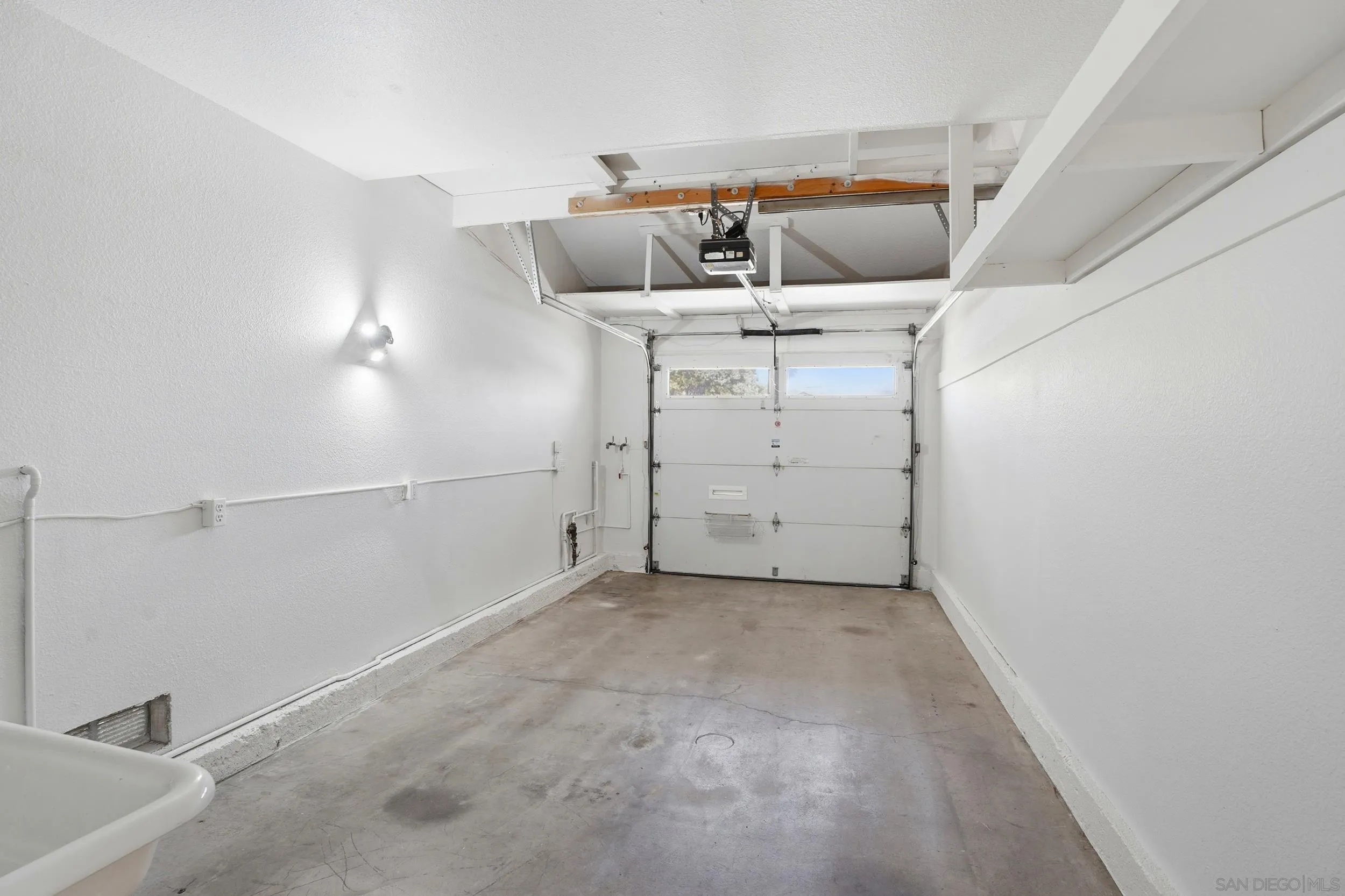https://cdn.realtyfeed.com/cdn/127/260009354/77548fba61814dcbaec2bfa4d14463b0.webp