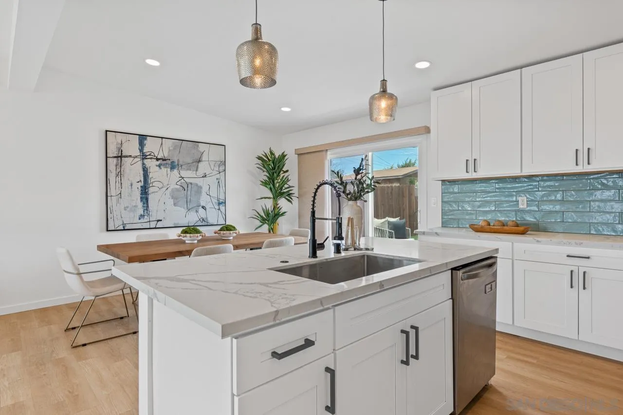 https://cdn.realtyfeed.com/cdn/127/260009361/041a9f3b24896fae6600e21ace1061c5.webp