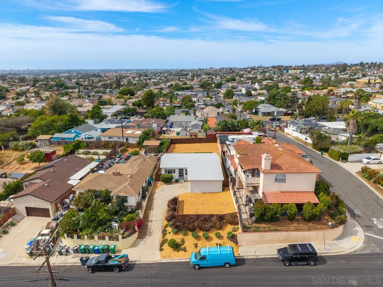 https://cdn.realtyfeed.com/cdn/127/260009361/17a3f9f0d29b374401e16d450a5317e7.webp
