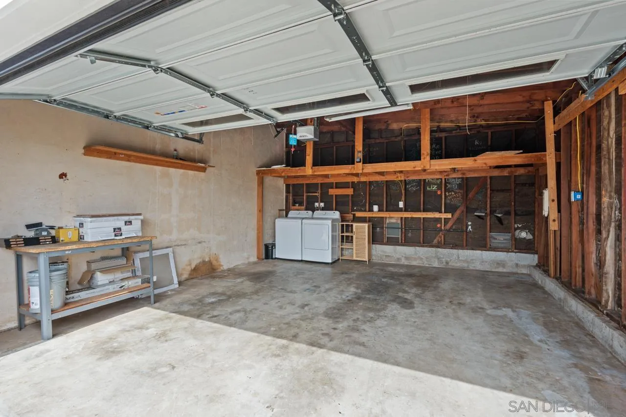 https://cdn.realtyfeed.com/cdn/127/260009361/3b0f1e7766862436add31050aaede8e9.webp